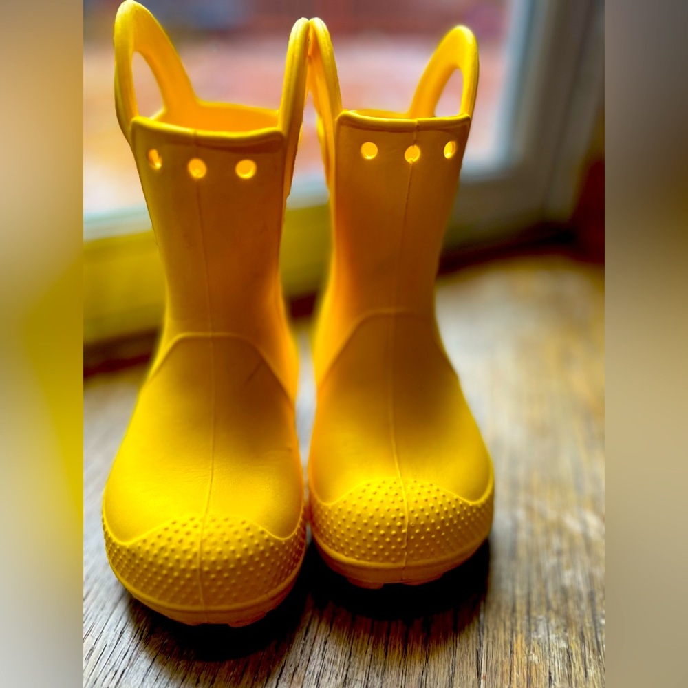 Yellow Crocs Unisex-Child Handle It Rain Boots T8
